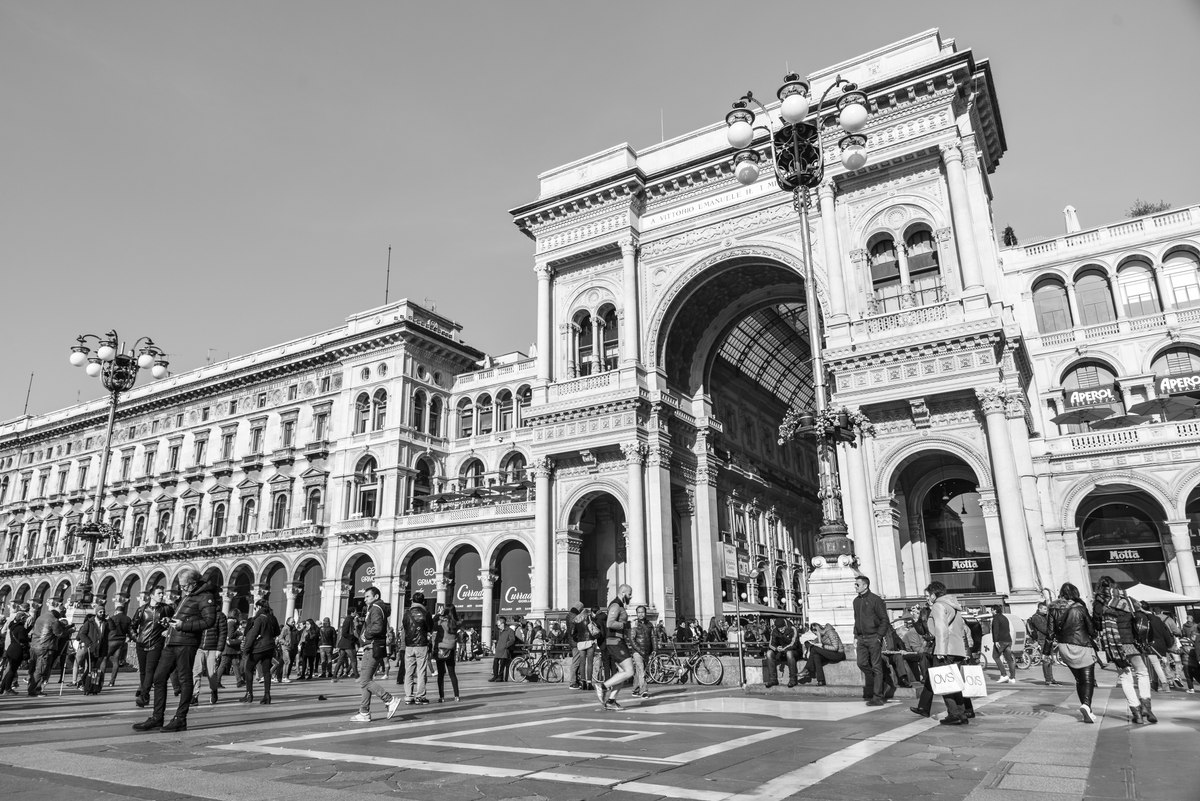 Galleria Vittorio Emanuele II entrance