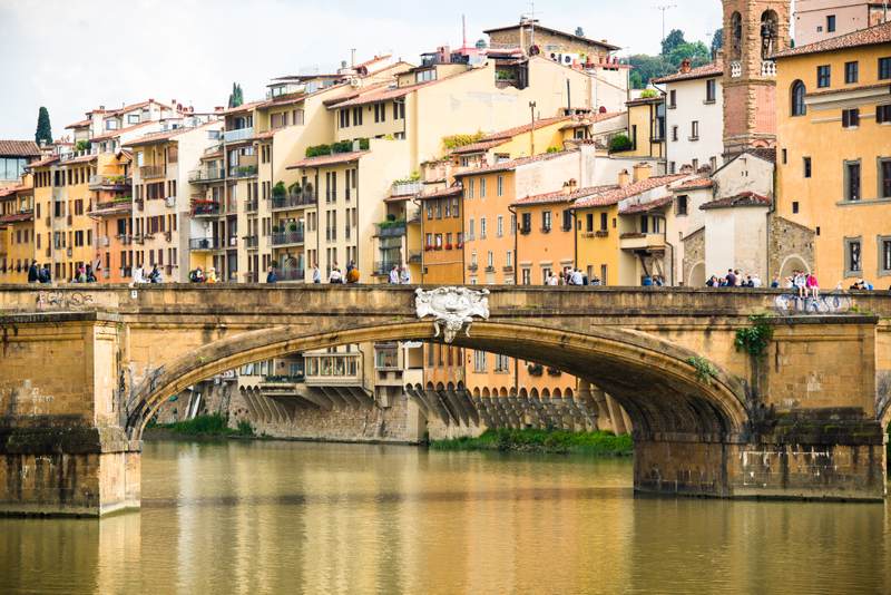 Ponta Santa Trinita arch